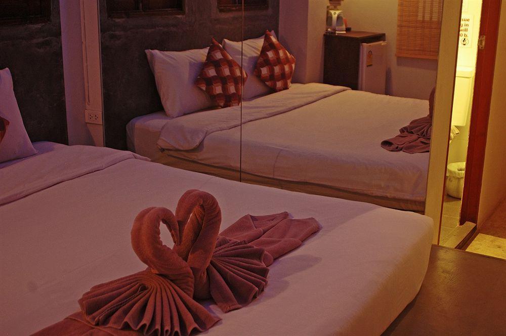 Sea Beach Paradise Patong Exterior photo